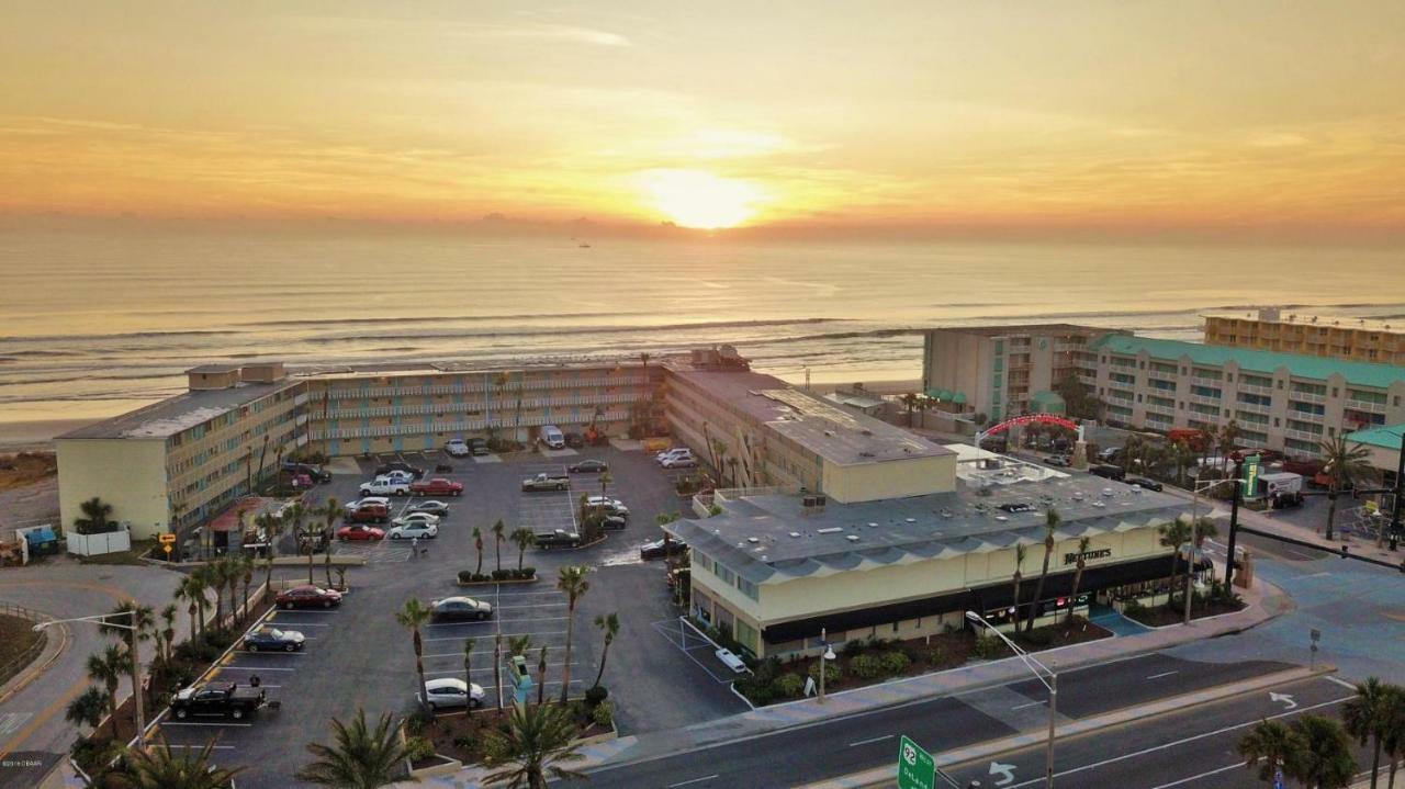 Ocean Breeze - Direct Ocean Front-Pool Is Open Apartment Daytona Beach Exterior photo