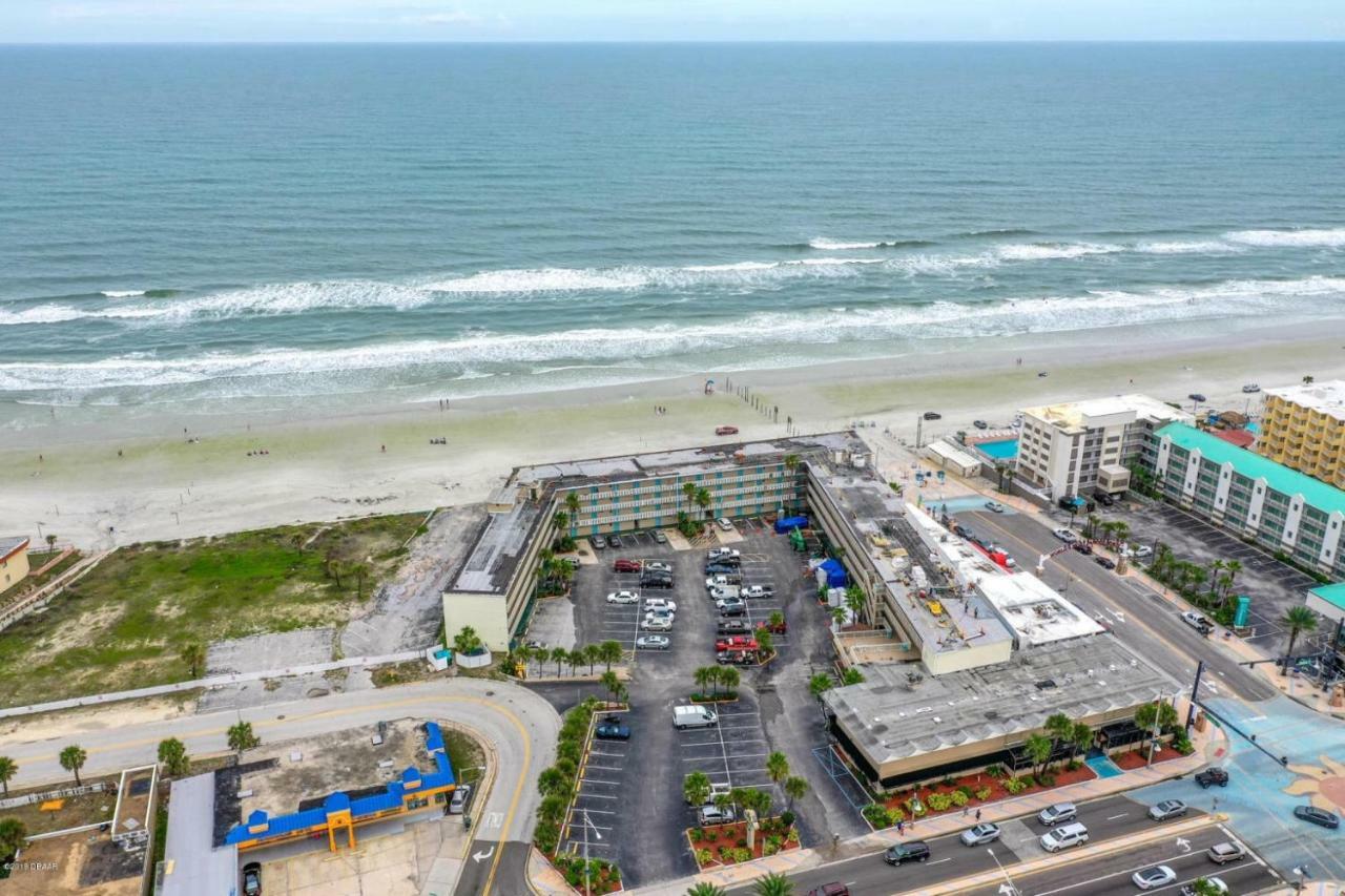 Ocean Breeze - Direct Ocean Front-Pool Is Open Apartment Daytona Beach Exterior photo